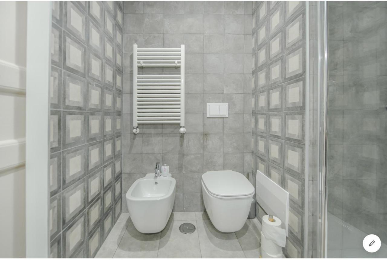 Museum Luxury Suites Napels Buitenkant foto